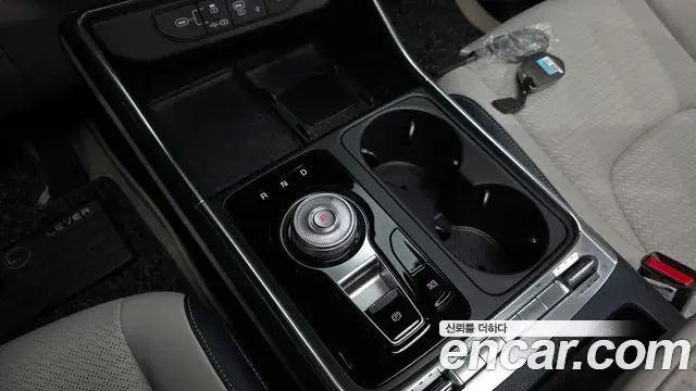 Kia Carnival 2025 — Photo 8/20