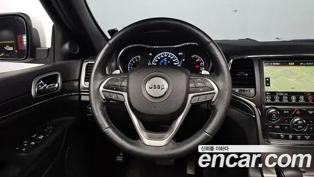 Jeep Grand Cherokee 2018 — Photo 14/30
