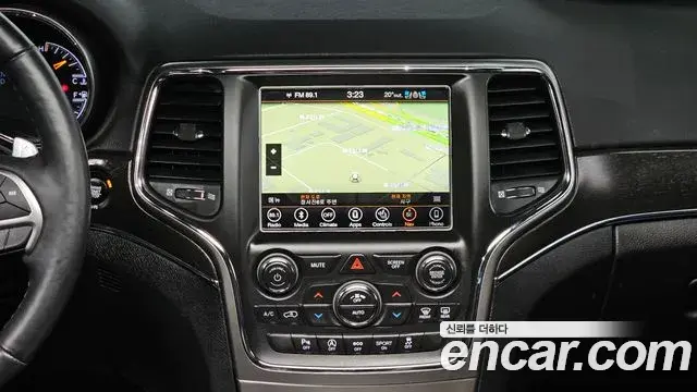 Jeep Grand Cherokee 2018 — Photo 10/30
