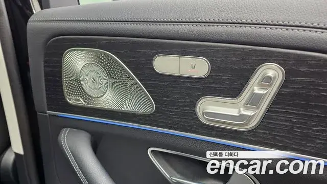 Mercedes-Benz GLE-Class 2026 — Photo 12/33