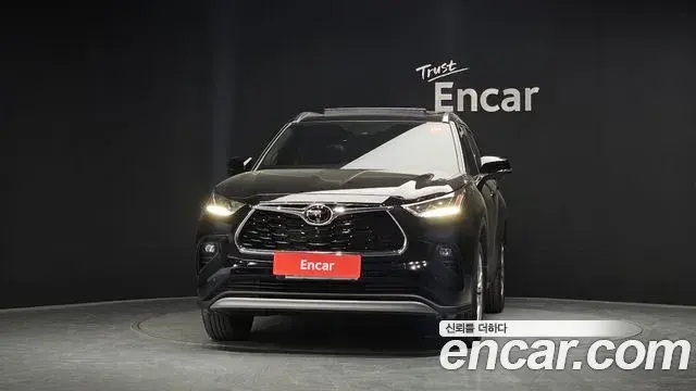 Toyota Highlander 2026 — Şəkil 14/34