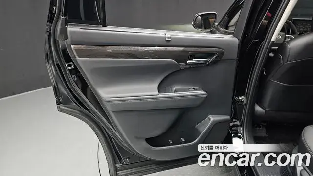 Toyota Highlander 2026 — Şəkil 6/34