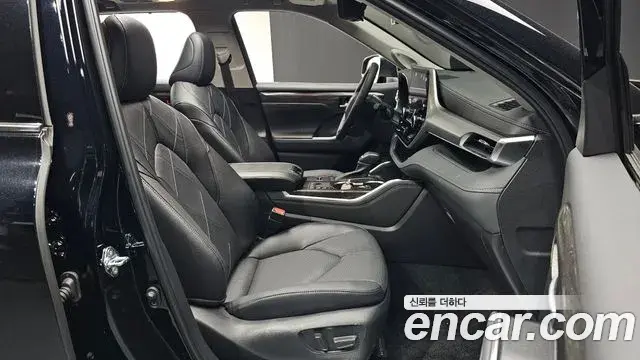 Toyota Highlander 2026 — Şəkil 28/34