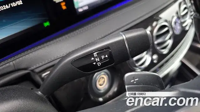 Mercedes-Benz S-Class 2018 — Photo 9/20