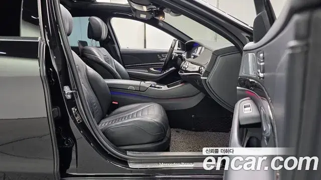 Mercedes-Benz S-Class 2018 — Photo 11/20