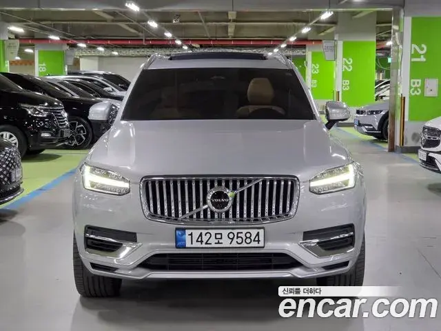 Volvo XC90 2022 — ფოტო 6/20
