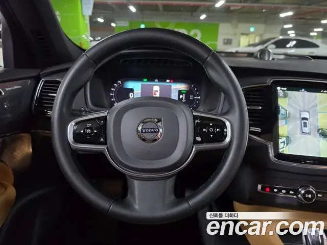Volvo XC90 2022 — ფოტო 19/20
