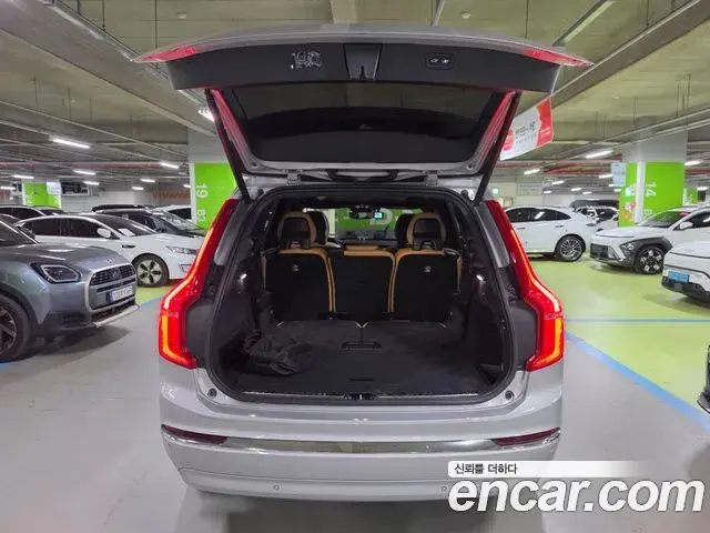Volvo XC90 2022 — ფოტო 10/20
