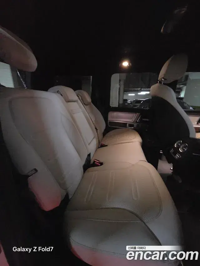 Mercedes-Benz G-Class 2025 — Photo 4/10