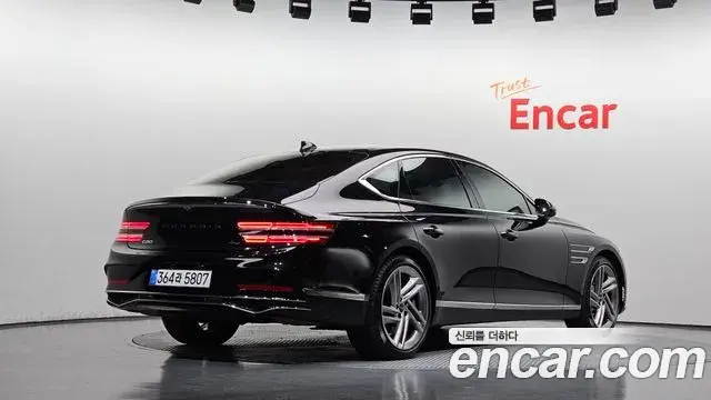 Genesis Electrified G80 2024 — Photo 2/20