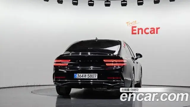 Genesis Electrified G80 2024 — Photo 4/20