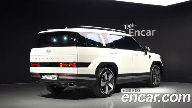Hyundai Santa Fe 2025 — Photo 2/20