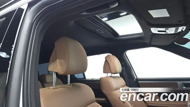 Hyundai Santa Fe 2025 — Photo 17/20