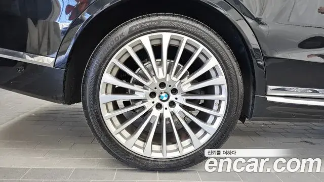 BMW X7 2021 — Photo 5/20