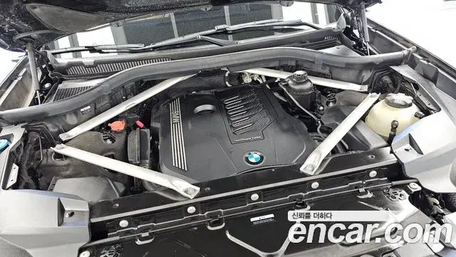 BMW X7 2021 — Photo 6/20