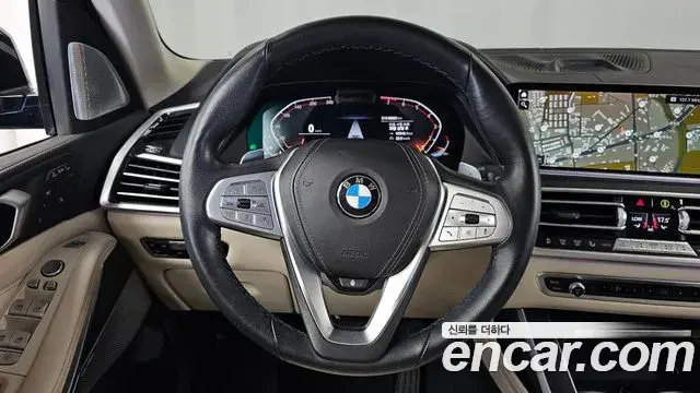 BMW X7 2021 — Photo 13/20