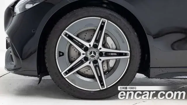 Mercedes-Benz C-Class 2025 — ფოტო 4/20