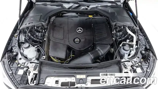 Mercedes-Benz C-Class 2025 — ფოტო 5/20