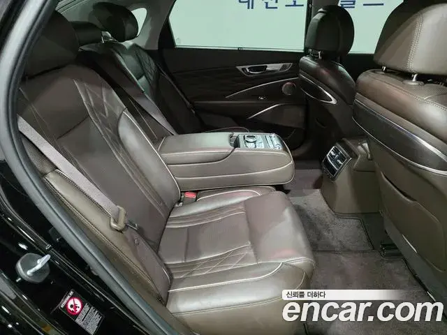 Kia The K9 2018 — Photo 18/20