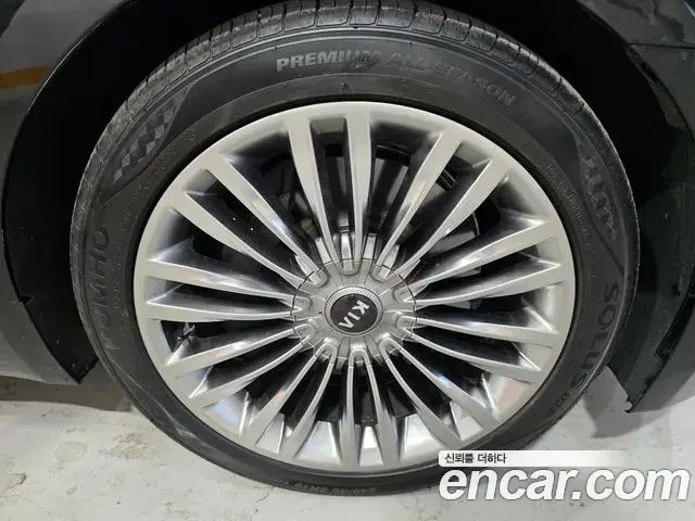 Kia The K9 2018 — Photo 20/20