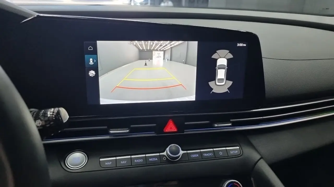 Hyundai Avante 2022 — Photo 16/18