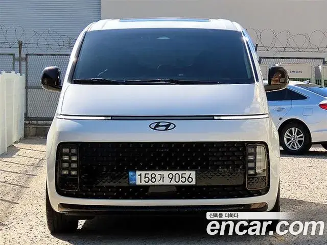 Hyundai Staria 2021 — Photo 10/20