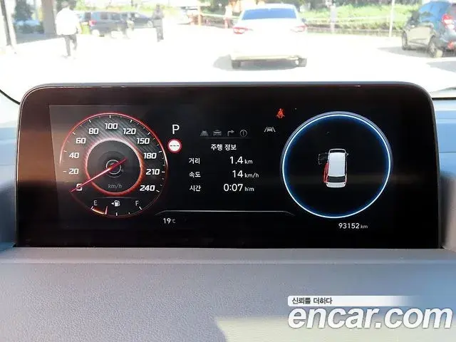 Hyundai Staria 2021 — Photo 9/20