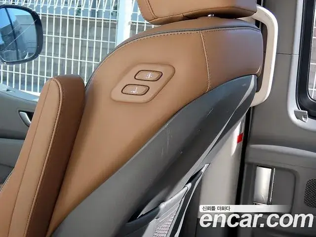 Hyundai Staria 2021 — Photo 13/20