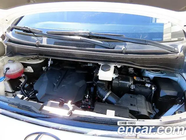 Hyundai Staria 2021 — Photo 19/20