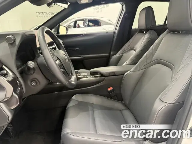 Lexus UX300h 2025 — Şəkil 11/13