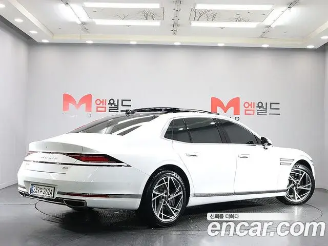 Genesis G90 2025 — Photo 2/20
