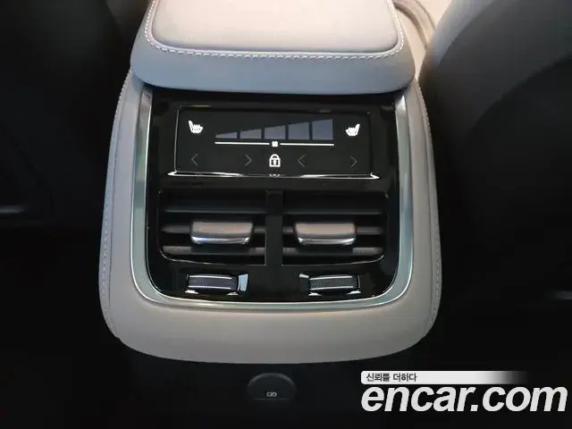 Volvo XC90 2025 — Фото 14/20