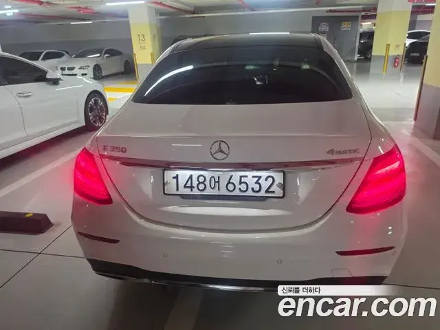 Mercedes-Benz E-Class 2019 — Photo 2/20