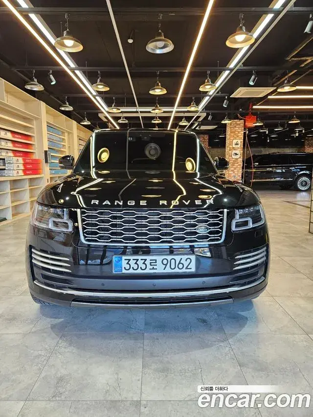 Land Rover Range Rover 2020 — ფოტო 3/14