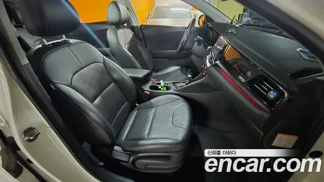 Kia Niro 2019 — Photo 15/20