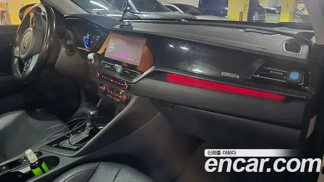 Kia Niro 2019 — Photo 18/20