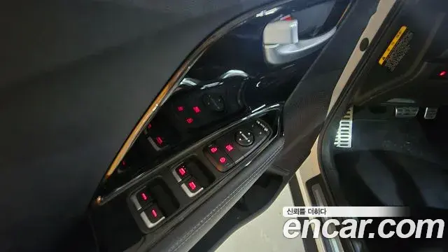 Kia Niro 2019 — Photo 19/20