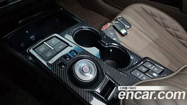 Kia K8 2023 — Photo 9/20