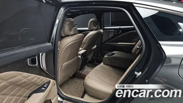 Kia K8 2023 — Photo 12/20