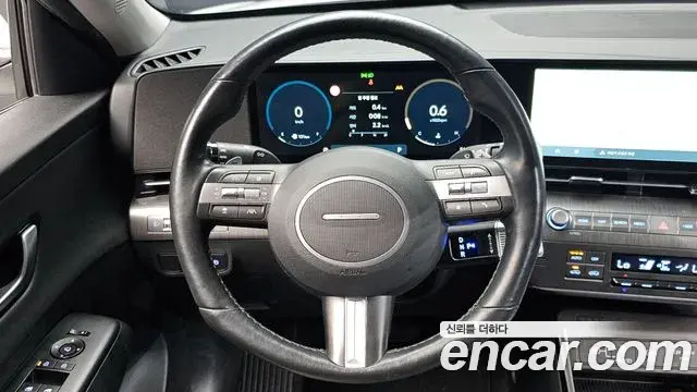 Hyundai Kona 2023 — Photo 13/20