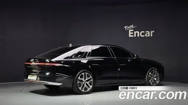 Hyundai Grandeur 2023 — Photo 2/20