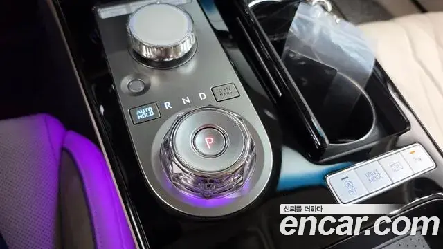Genesis Electrified G80 2024 — Photo 9/20