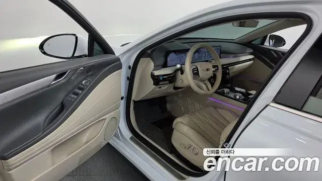 Genesis Electrified G80 2024 — Photo 10/20