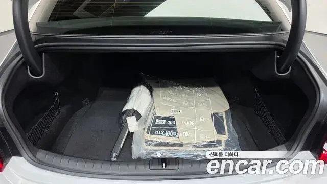 Genesis Electrified G80 2024 — Photo 19/20
