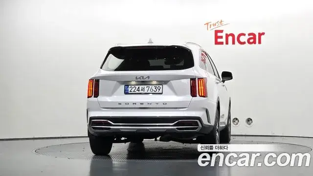 Kia Sorento 2021 — Photo 4/20