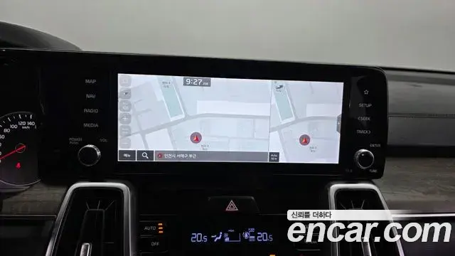 Kia Sorento 2021 — Photo 14/20