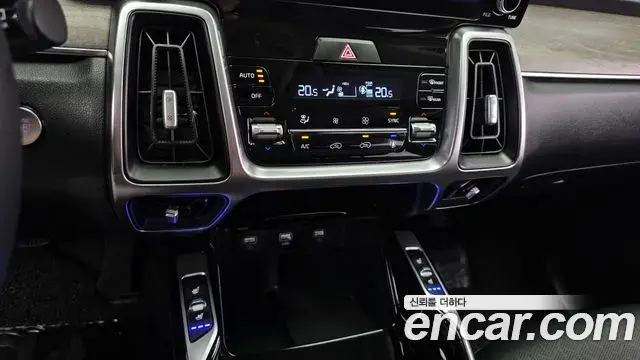 Kia Sorento 2021 — Photo 17/20