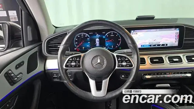 Mercedes-Benz GLE-Class 2019 — Фото 13/20