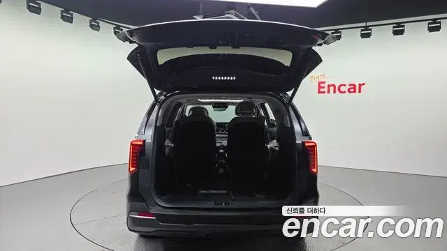 Kia Carnival 2024 — Photo 18/20