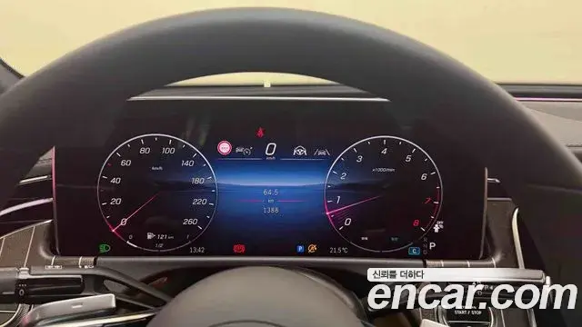 Mercedes-Benz E-Class 2026 — Photo 12/20